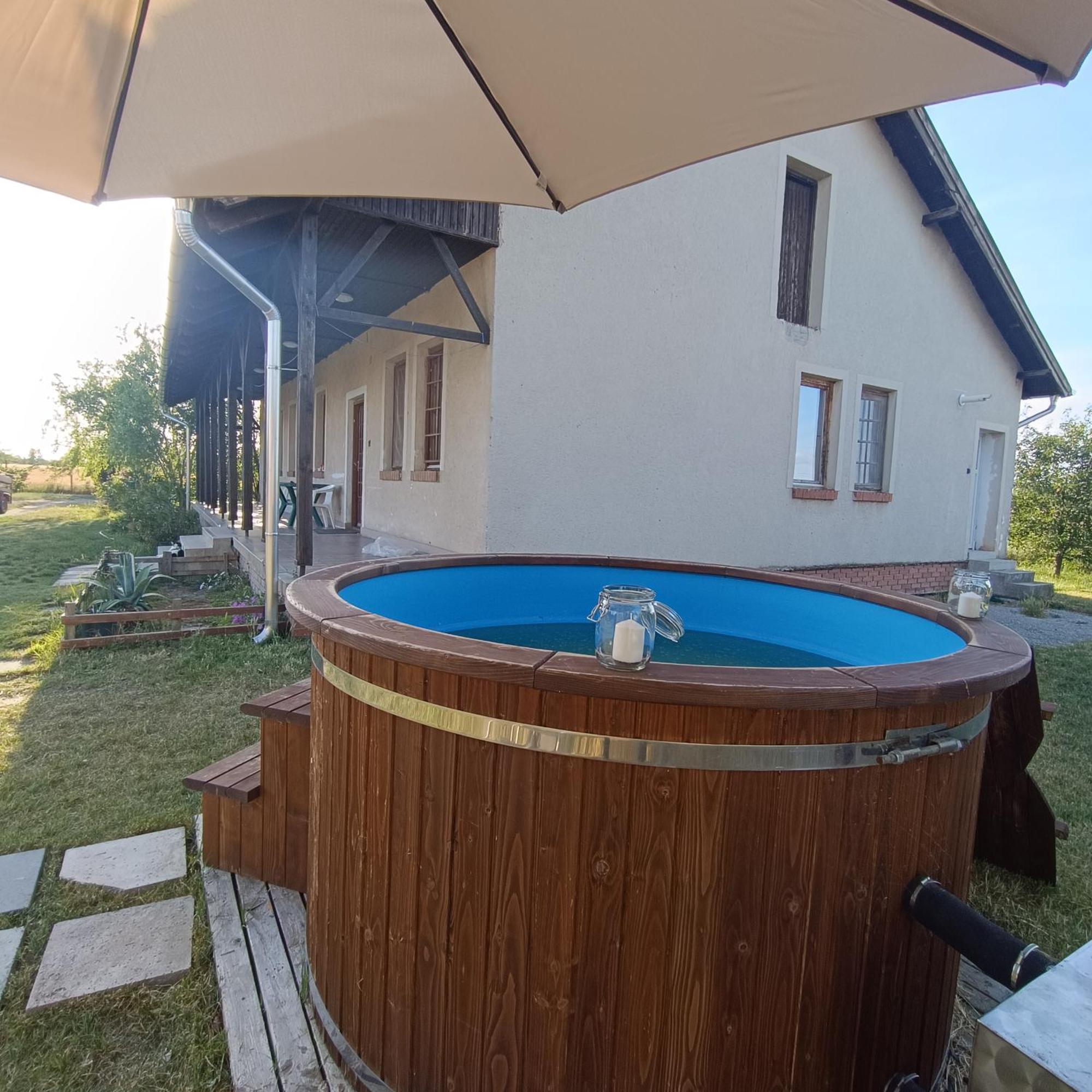Apartament Napkelte Vendeghaz Segedyn Zewnętrze zdjęcie